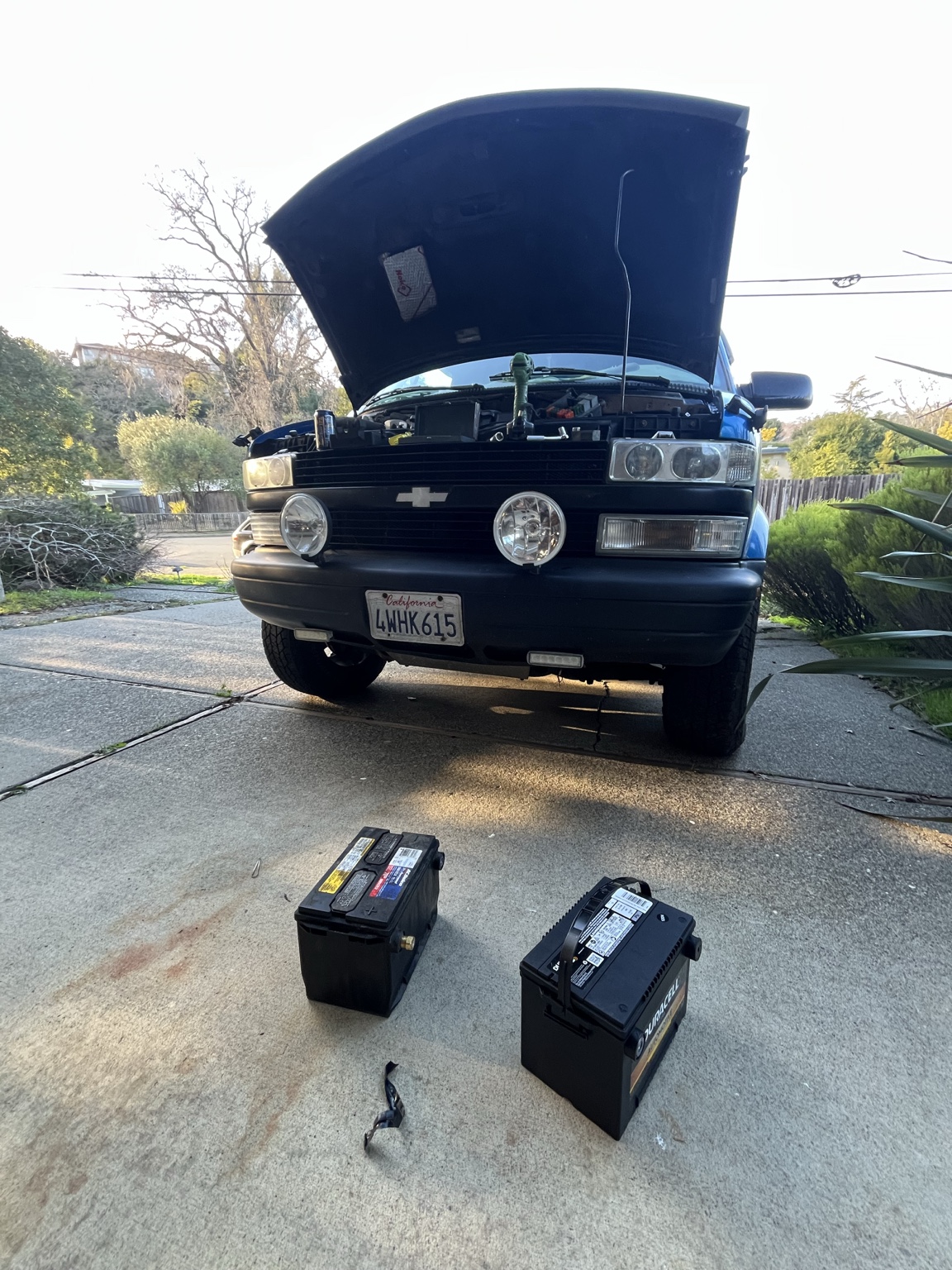 Battery replacement in front of the Astro